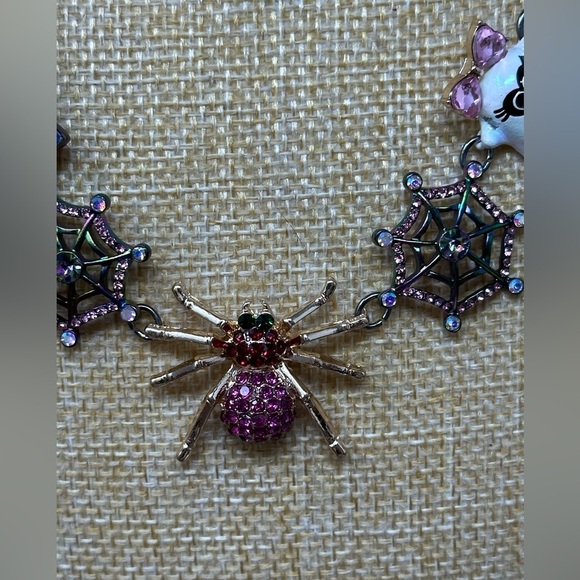 Betsey Johnson GLOW IN THE DARK Halloween Necklace NWT​​ - Picture 6 of 8